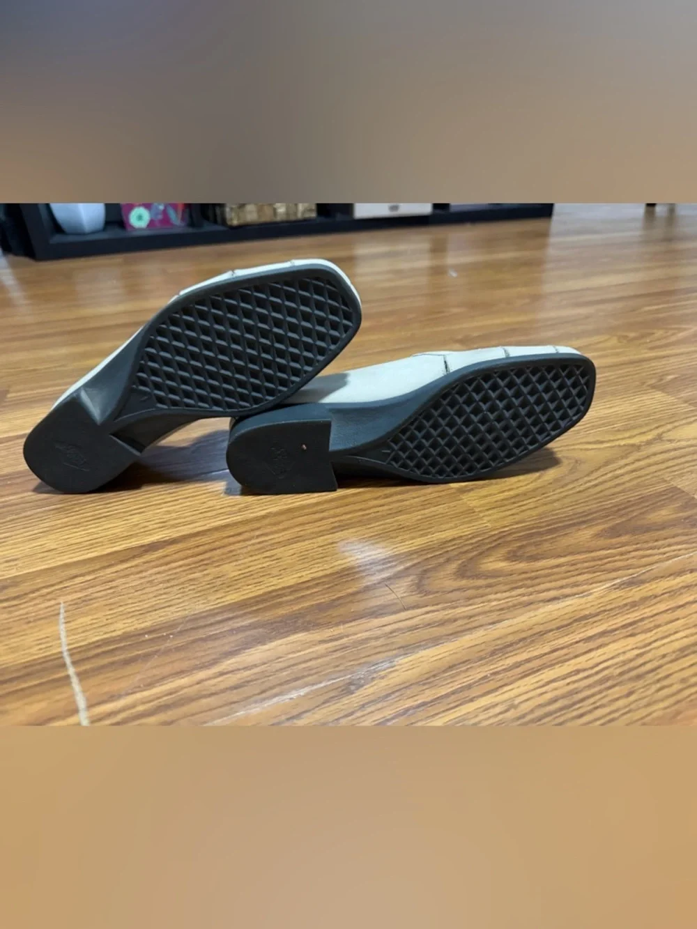 Aerosole loafers slip-on square toe textured strap detail size 7